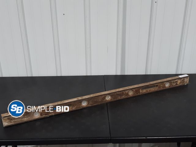 Lot 58-28759 - Wooden Level