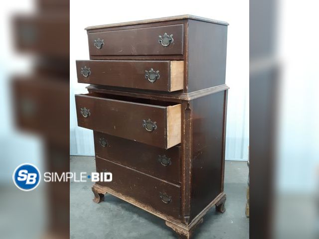 Lot 58-33802 - Wooden 5 Drawer Dresser - used