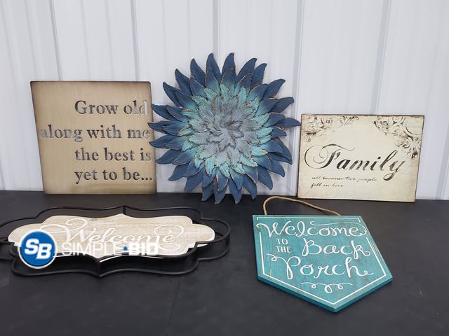 Lot 58-67053 - Lot of Household Decor Signs - Very Light Use