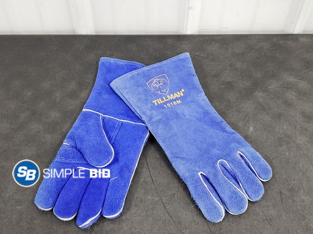 Lot 58-75629 - Tillman Gloves - New