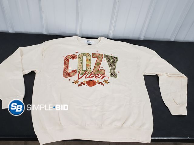 Lot 58-77359 - Women's Cozy Vibes Crew Sweatshirt - SIZE L/XL - light use - in good condition - super cute