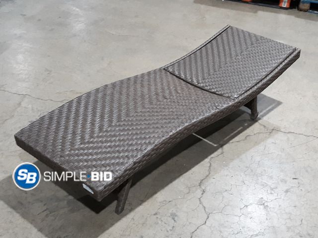 Lot 58-32777 - Padded Wicker Style Out door Lounge Chair