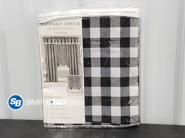 Lot 58-70633 - Buffalo Check Decorative Window Treatment - 42" x 84" Panel - Appears Unused