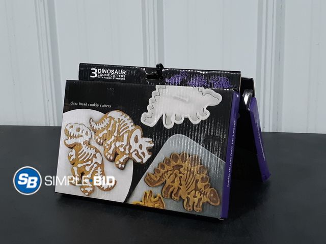 Lot 58-34631 - Lot of (2) New Dino Fossil Cookie Cutters 3 pack each -- total of 6