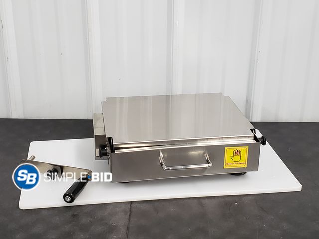 Lot 58-77967 - Folding Manual Puff Pastry Machine