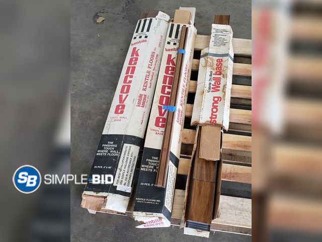 Lot 58-71913 - Lot of Wall Base Trim -- Brown and Cream