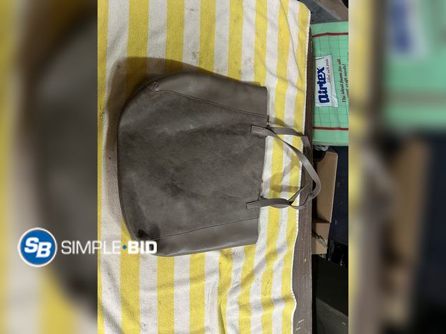 Lot 58-60622 - Grey Faux Leather Shoulder bag by American Eagle Outfitters - Light Use