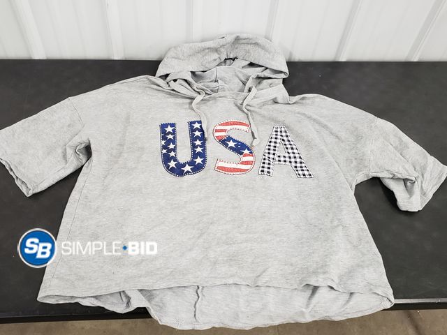 Lot 58-67877 - Women's lightweight Hoodie - USA - SIZE 1XL - unworn