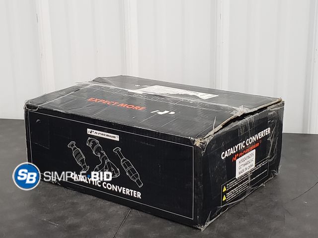 Lot 58-77625 - Catalytic Converter - H102416237 CCT16468SLR-C