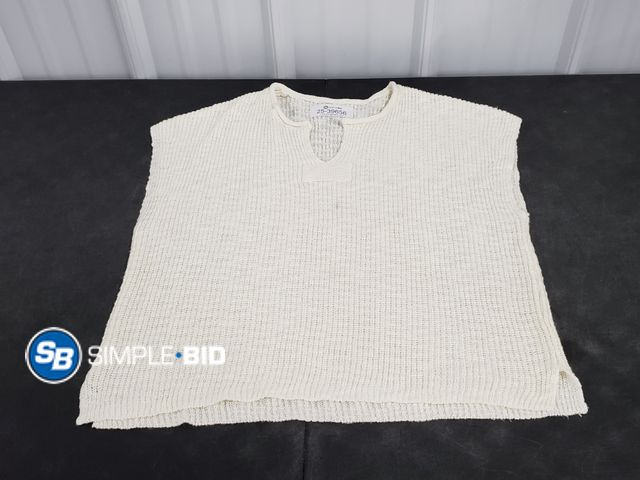 Lot 58-39656 - Sleeveless Knit Top - S/M