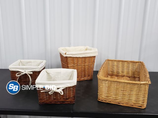 Lot 58-41294 - Lot of (4) Wicker Baskets - various sizes with liners - in good condition - light use - Great for or...