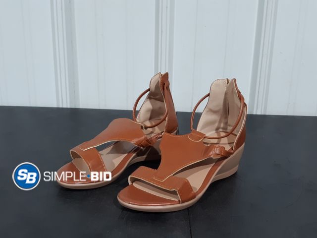 Lot 58-18081 - New Women's Sandals - Size 36