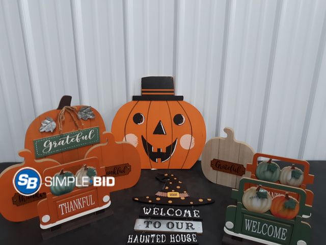 Lot 58-74736 - Lot of FALL decor - Wooden signs and more - variety of styles - New
