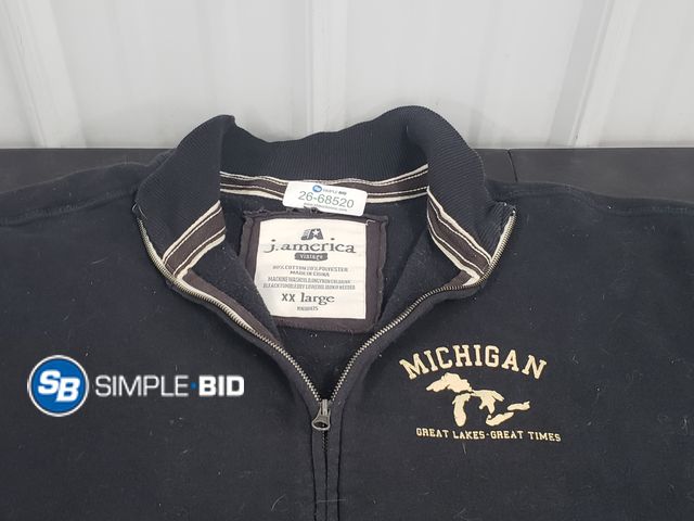 Lot 58-68520 - J America - Michigan SweatShrit - Full Zip - SIze XXL Needs Cleaning Lots of pet Hair