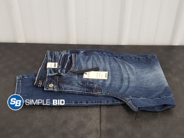Lot 58-74692 - New Women's Judy Blue Jeans - SIZE 14w skinny jeans