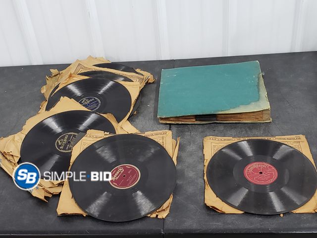 Lot 58-58696 - BOX full of Vinyl Records