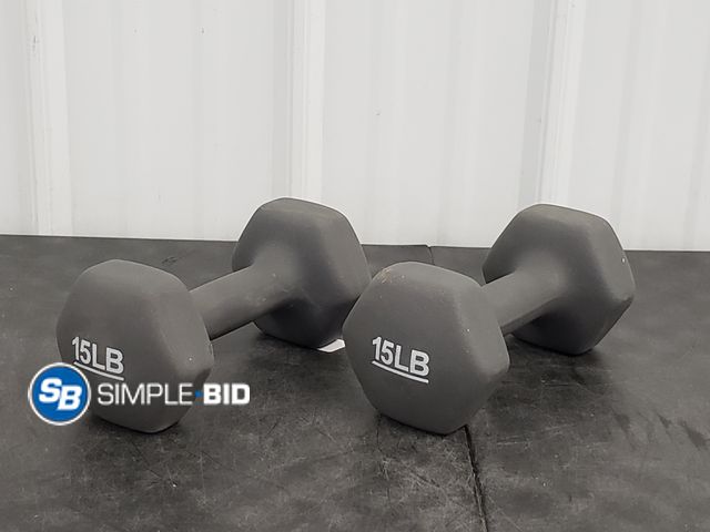 Lot 58-77973 - Lot of (2) 15lb Dumbbells