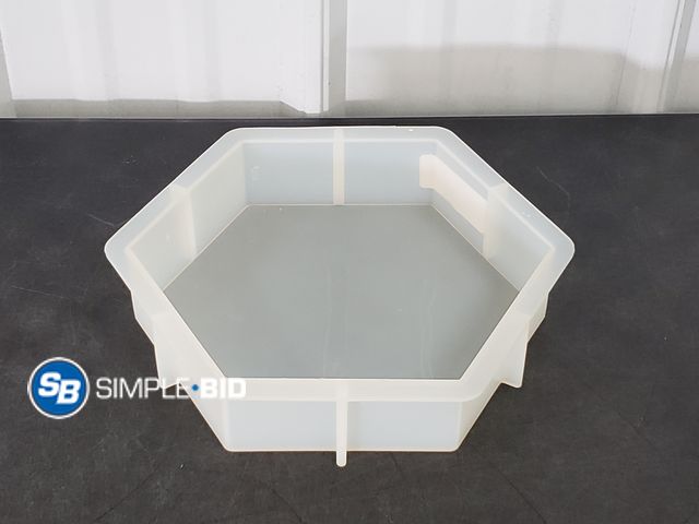 Lot 58-68814 - Silicone Baking Tray