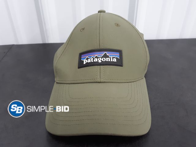 Lot 58-77807 - Adult Patagonia Hat - in good condition -very light use