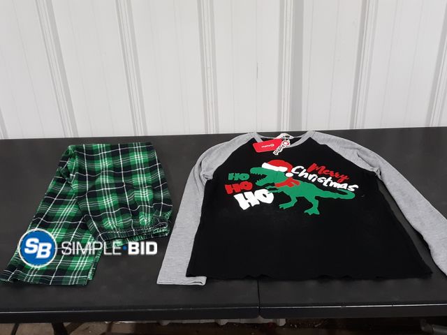 Lot 58-28058 - PatPat Christmas Family Matching Plaid Pajamas Set,Round Neck Raglan Long Sleeve Buffalo Green Xmas ...