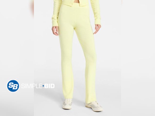 Lot 58-65399 - New No Boundaries Ribbed Flare Pants, 30.5'' Inseam, Women's - SIZE M