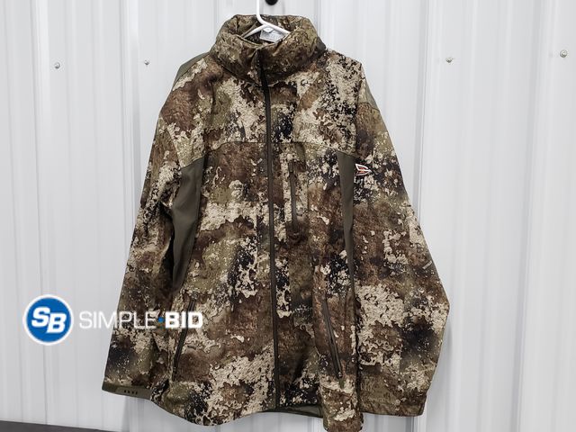 Lot 58-78105 - Red Head Camo Jacket - SIZE XL - used but in good condition