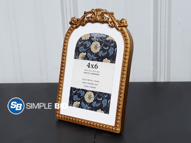 Lot 58-21549 - New 4x6 Filigree Tabletop Picture Frame, Gold