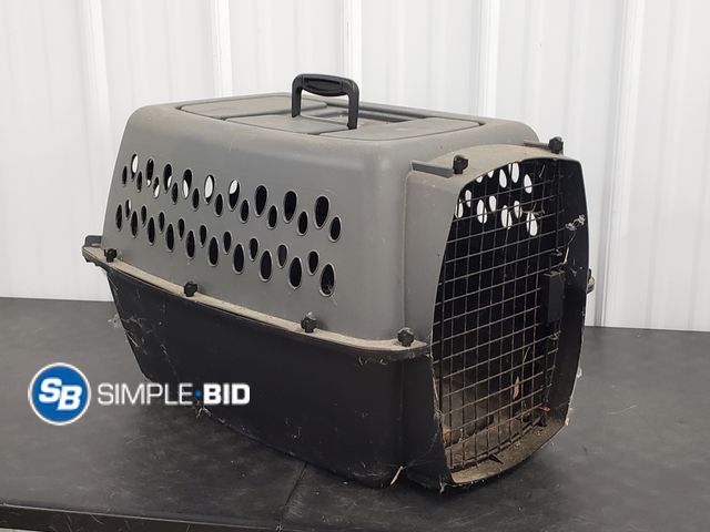 Lot 58-56270 - Dog  Kennel - Very Used - Needs a Good Cleaning - 20" x 13"