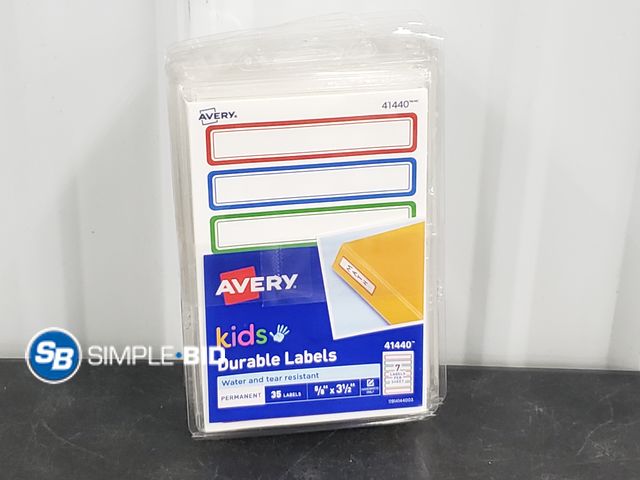 Lot 58-60424 - Lot of (5) New Avery Kids Durable labels - 35 in each box