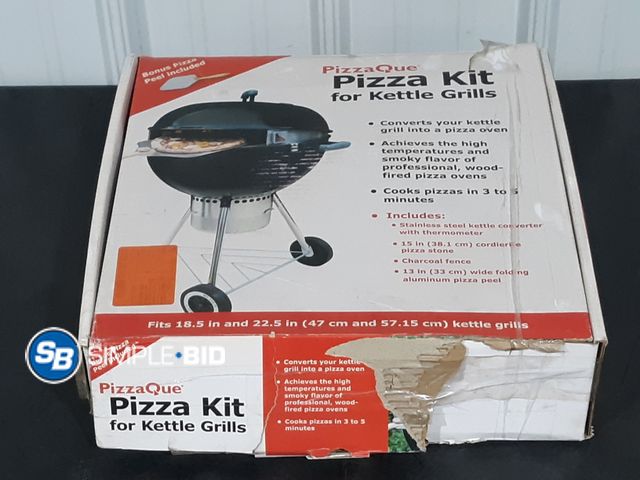 Lot 58-27303 - PizzaQue Pizza Kit for Kettle Grills