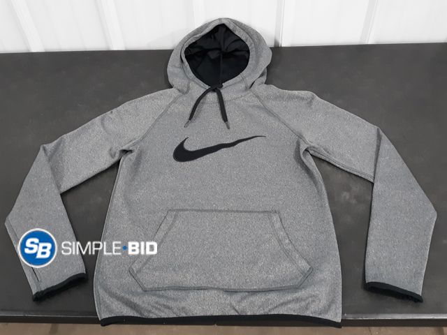 Lot 58-41258 - BOYS! Nike Dri-fit hooded sweatshirt - SIZE XS - in good condition