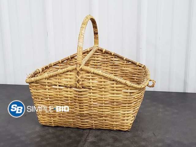 Lot 58-84589 - Wicker Basket with handle