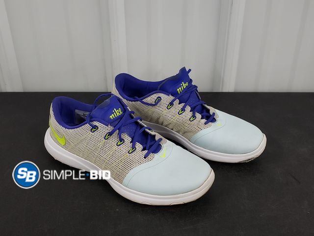 Lot 58-41242 - Women's NIKE Lunarlon Tennis shoes - SIZE 9 - used but in good condition