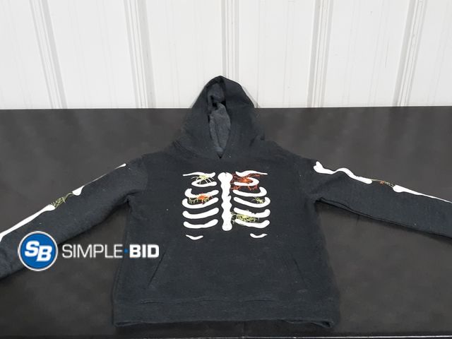 Lot 58-27744 - Cat &amp; Jack Skeleton Hoodie Dark Grey - Youth Size 5/6 - Unworn
