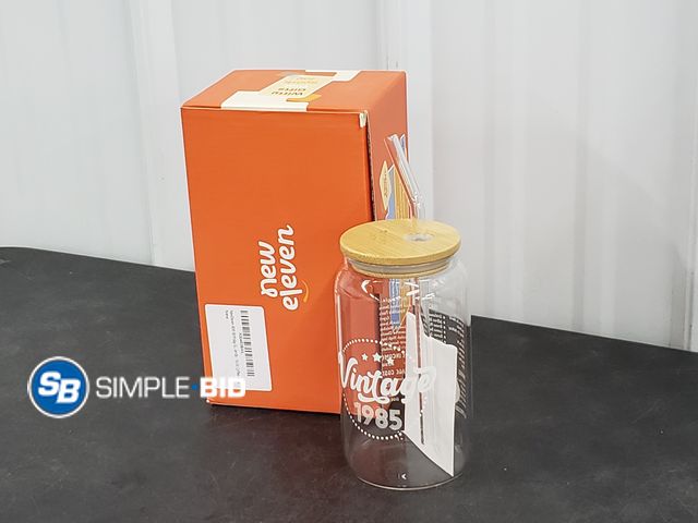 Lot 58-53791 - New Glass tumbler with straw - Vintage 1985