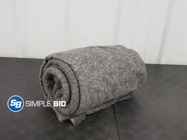 Lot 58-67823 - Mainstays TWIN XL Blanket 100% Polyester, Grey