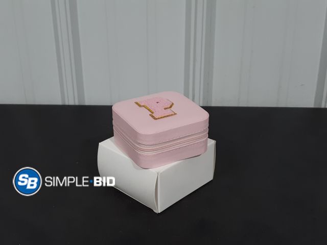 Lot 58-25969 - Little Pink Zip up Travel Jewelry Box