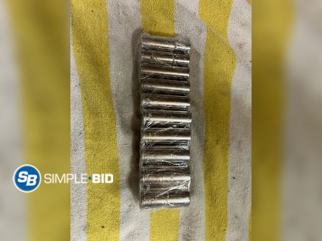 Lot 58-38738 - Husky SAE Deep Well Socket set life time warranty
13/16-5/16