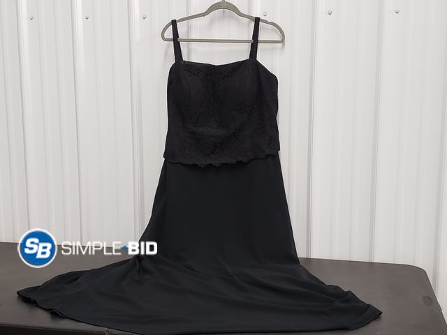 Lot 58-77151 - Women's A.W. Bridal Dress - SIZE 22w - light use - in good condition
