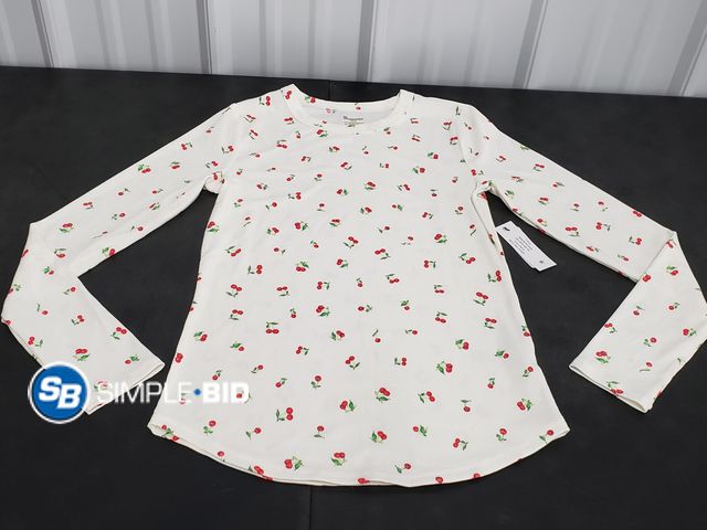 Lot 58-70564 - No Boundaries Size Small 4-6 Long Sleeve Cherry Shirt - NWT
