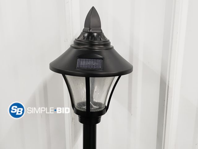 Lot 58-74227 - Solar Light