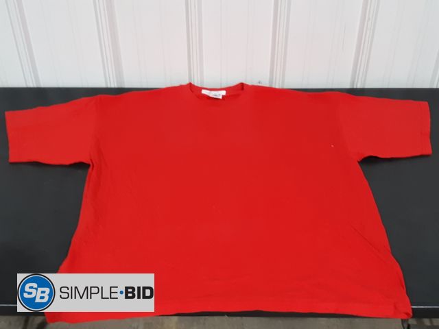 Lot 58-20932 - Gildan Heavy Cotton Red T Shirt - Size 2XL - Light Use/New