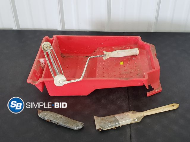 Lot 58-83057 - Misc Painting Lot - Pan, Roller, Brush and Utility Knife