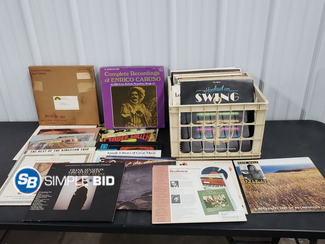 Lot 58-67916 - Tote Full or Records - Used