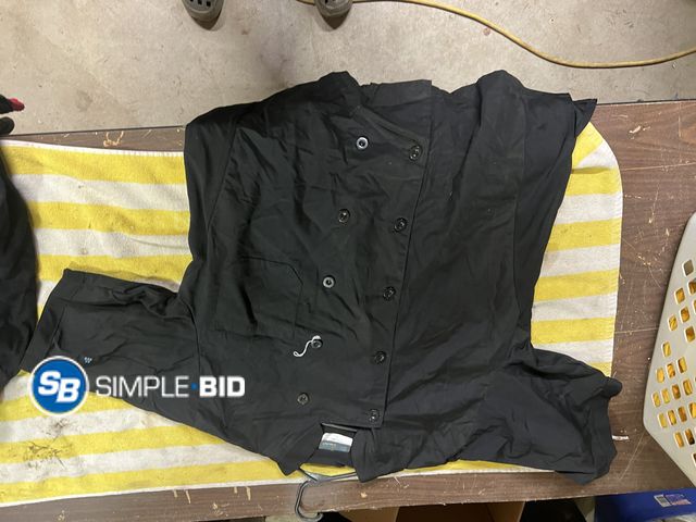 Lot 58-33954 - 1 Happy Chef Cook Cool  Chef Coat - Size L