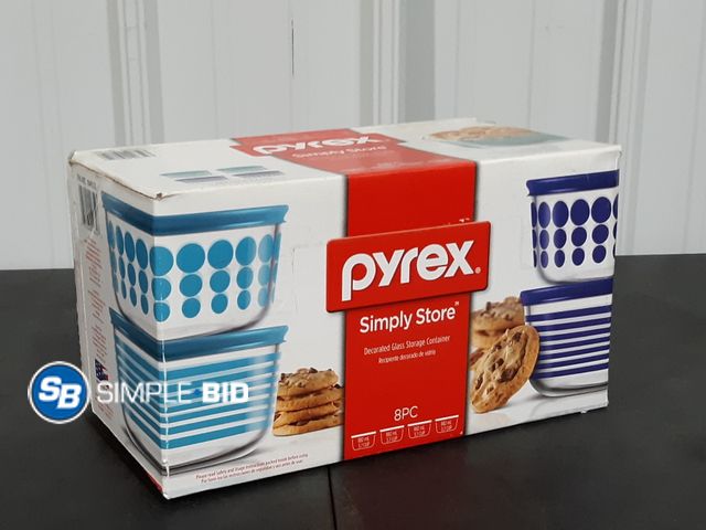 Lot 58-34851 - PYREX! New Pyrex simply store 8 piece set including lids Glass bowls