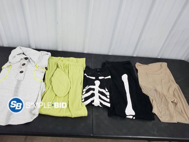 Lot 58-72260 - Lot of Women's Clothing - Size XL - Used