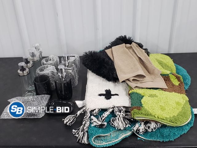 Lot 58-58068 - Lot of BATH Accessories including Bath Rugs, Soap dispensers, and much more - appears unused