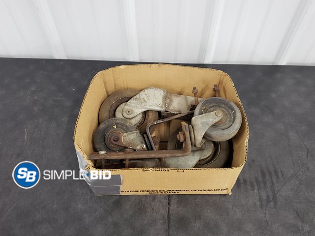 Lot 58-77652 - Lot of (4) Castors
