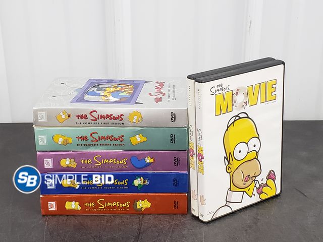 Lot 58-58791 - The Simpsons Season 1-5  and Simpson Movies